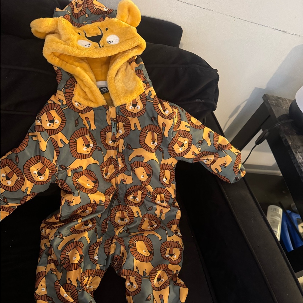 Cozy Lion Print Kids Footie with Hood